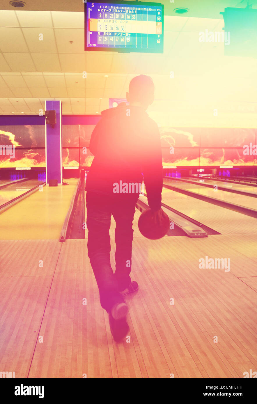Going bowling fotografías e imágenes de alta resolución - Alamy