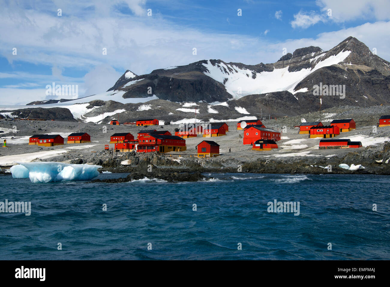 Base Esperanza de una estación de investigación argentino Bahía Esperanza Antártida Antártida Peninsular Foto de stock