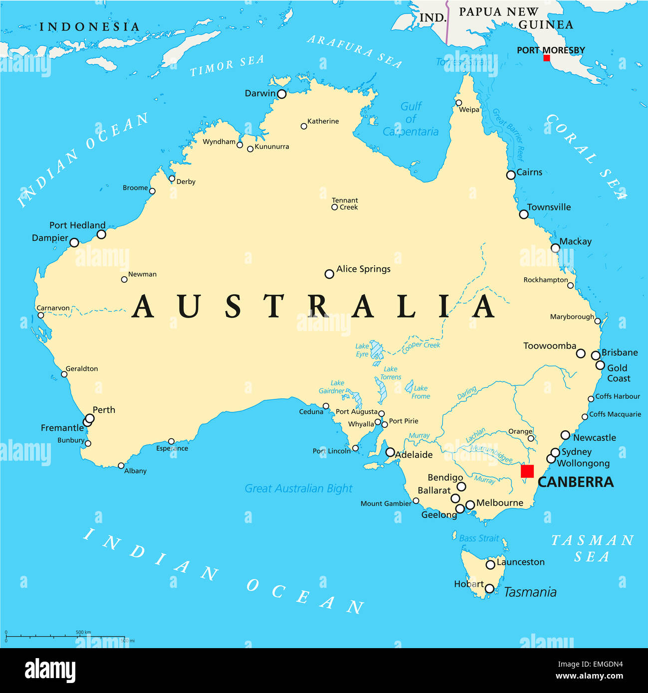 Mapa político de Australia con capital Canberra, las fronteras nacionales, importantes ciudades, ríos y lagos. Rótulos En inglés. Foto de stock