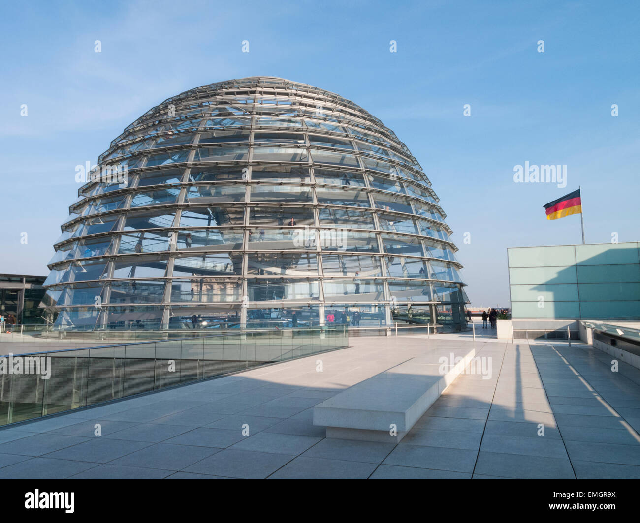 La cúpula del Reichstag de Berlín ALEMANIA Foto de stock