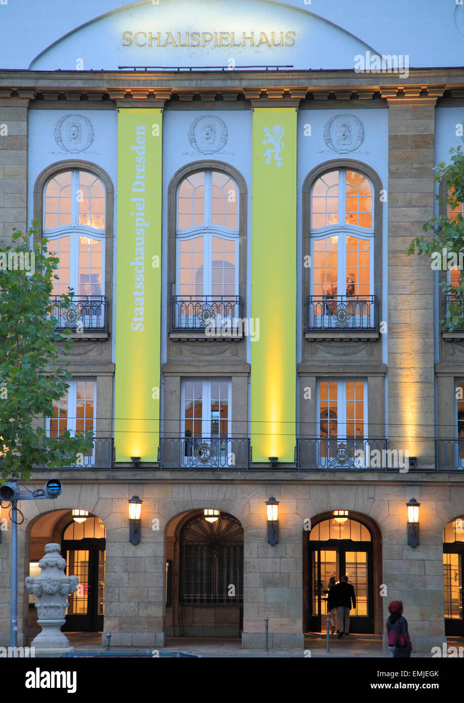 Alemania, en el Estado federado de Sajonia, Dresden, el Schauspielhaus, teatro, Foto de stock