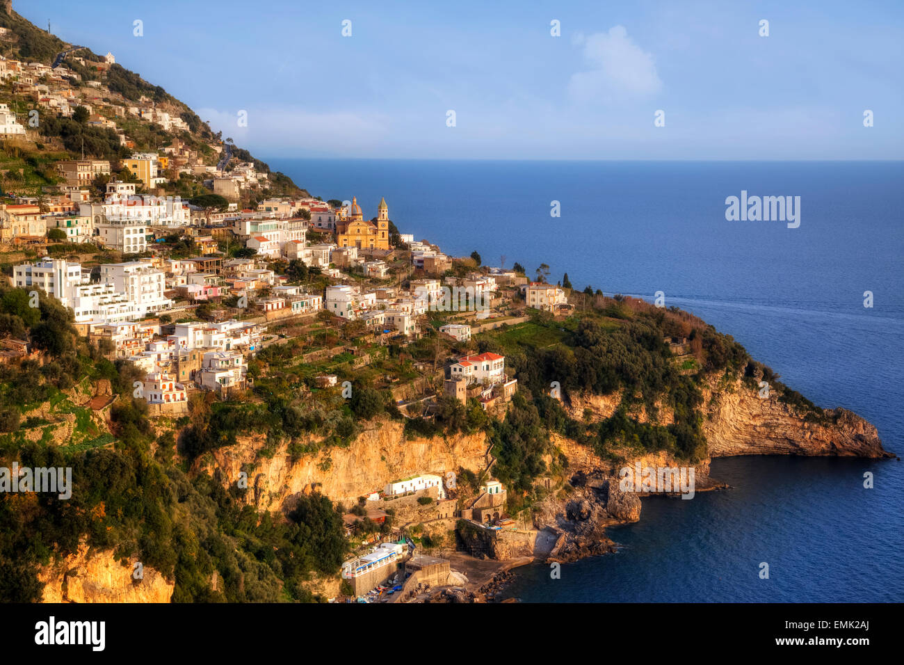 Praiano, en la costa de Amalfi, Campania, Italia Foto de stock