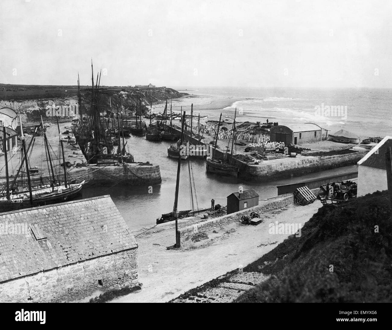 Kilkeel Harbour en el condado de Newry Irlanda del Norte el 27 de mayo de 1913 Foto de stock