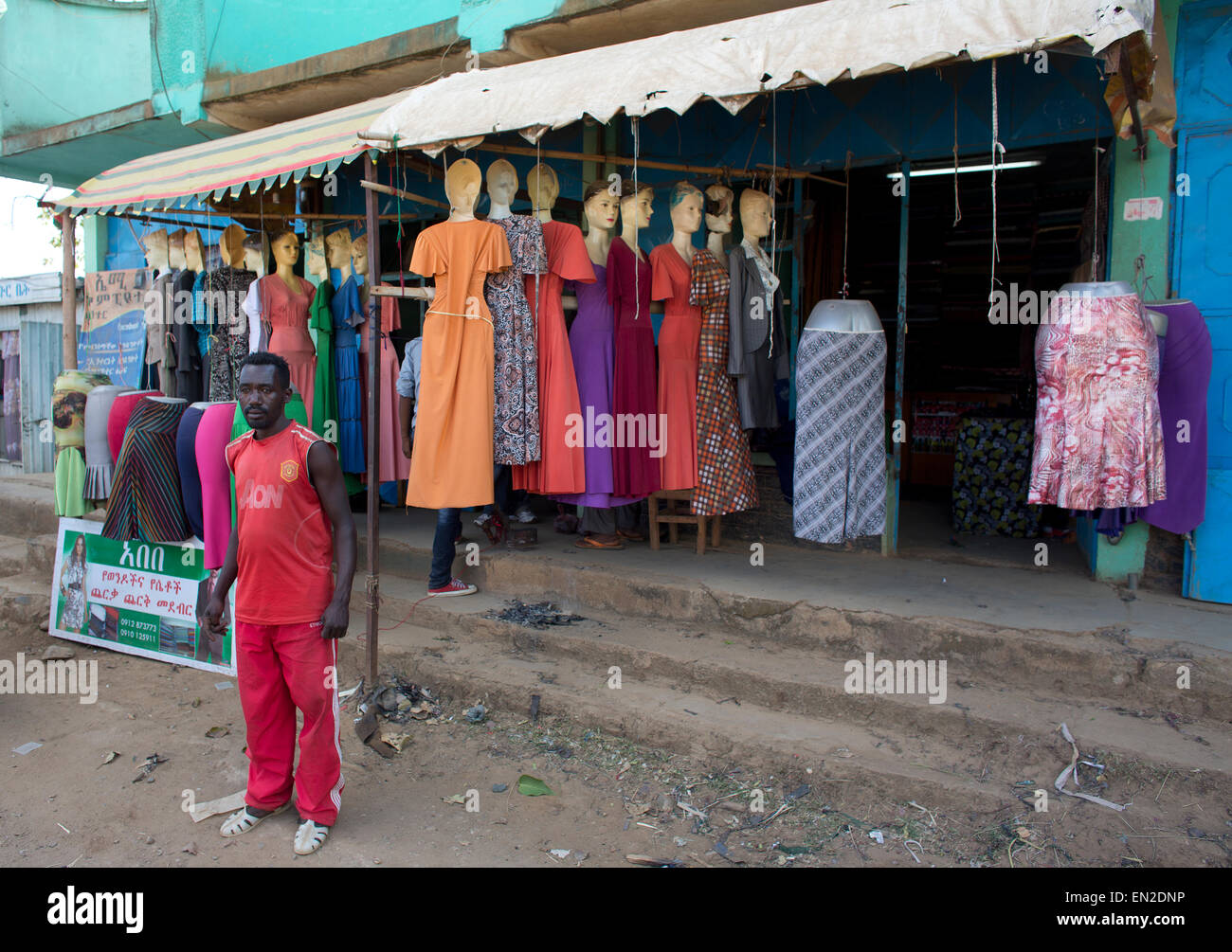 Clothes shop ethiopia africa fotografías e imágenes de alta resolución -  Alamy