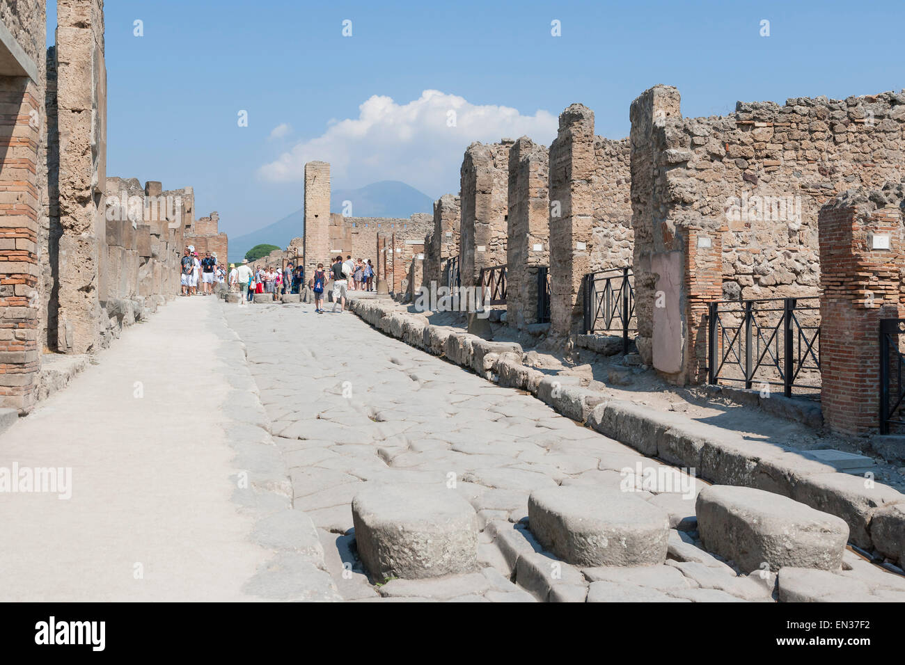 Via Stabiana, Scavi di Pompei, ruinas de Pompeya, Pompeya, Nápoles, Campania, Italia Foto de stock