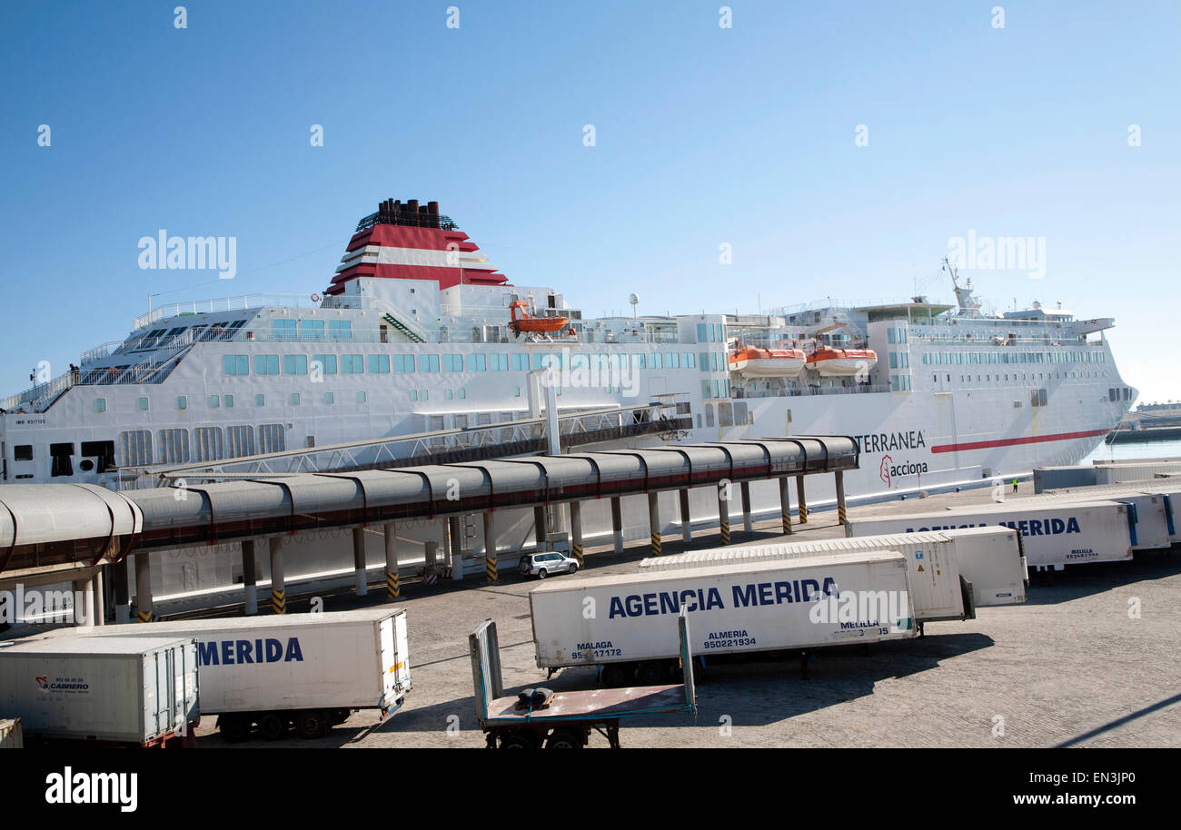 Trasmediterránea fotografías e imágenes de alta resolución - Alamy