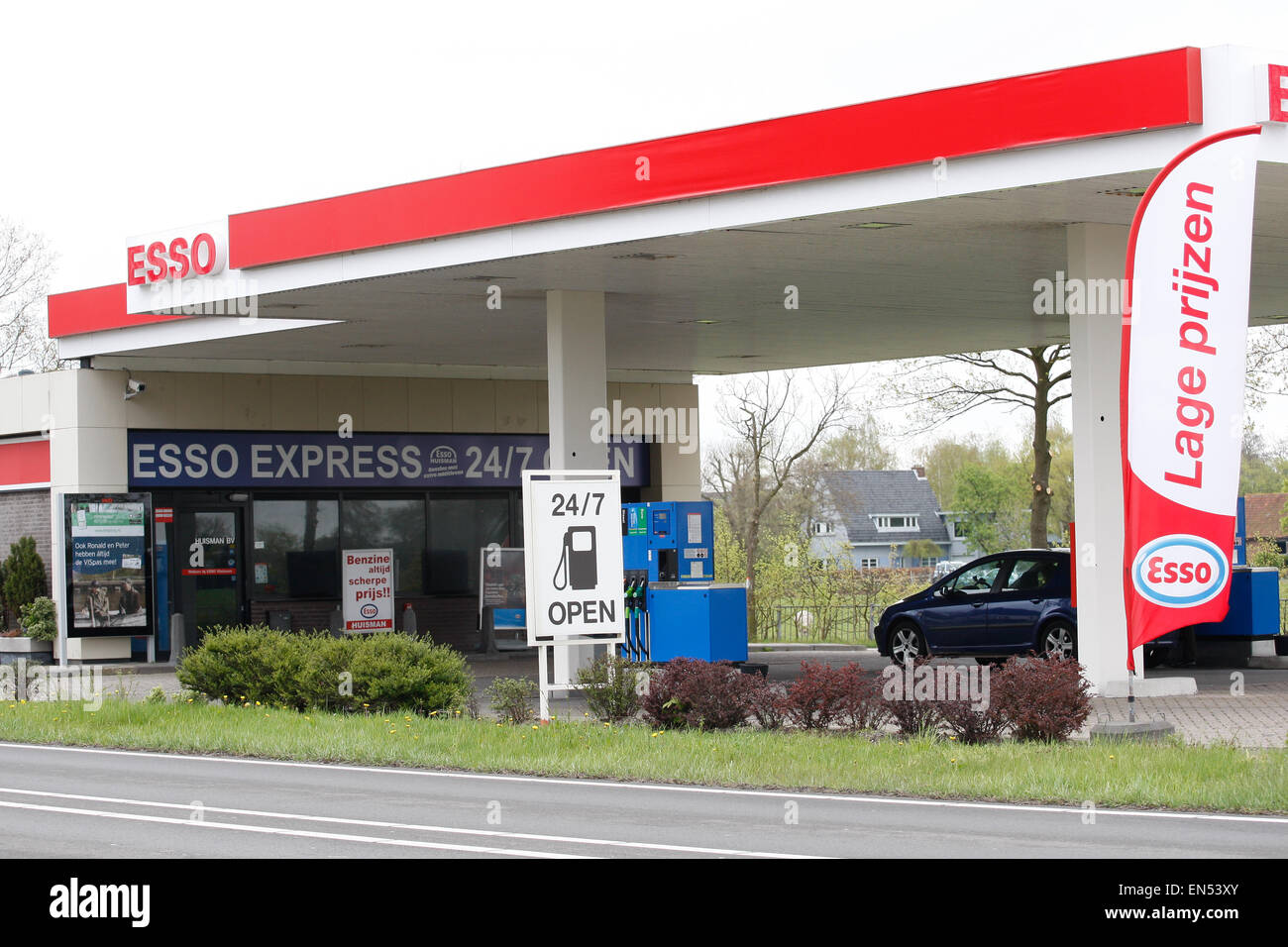 Esso Express es una de la expansión de las cadenas de cerramiento