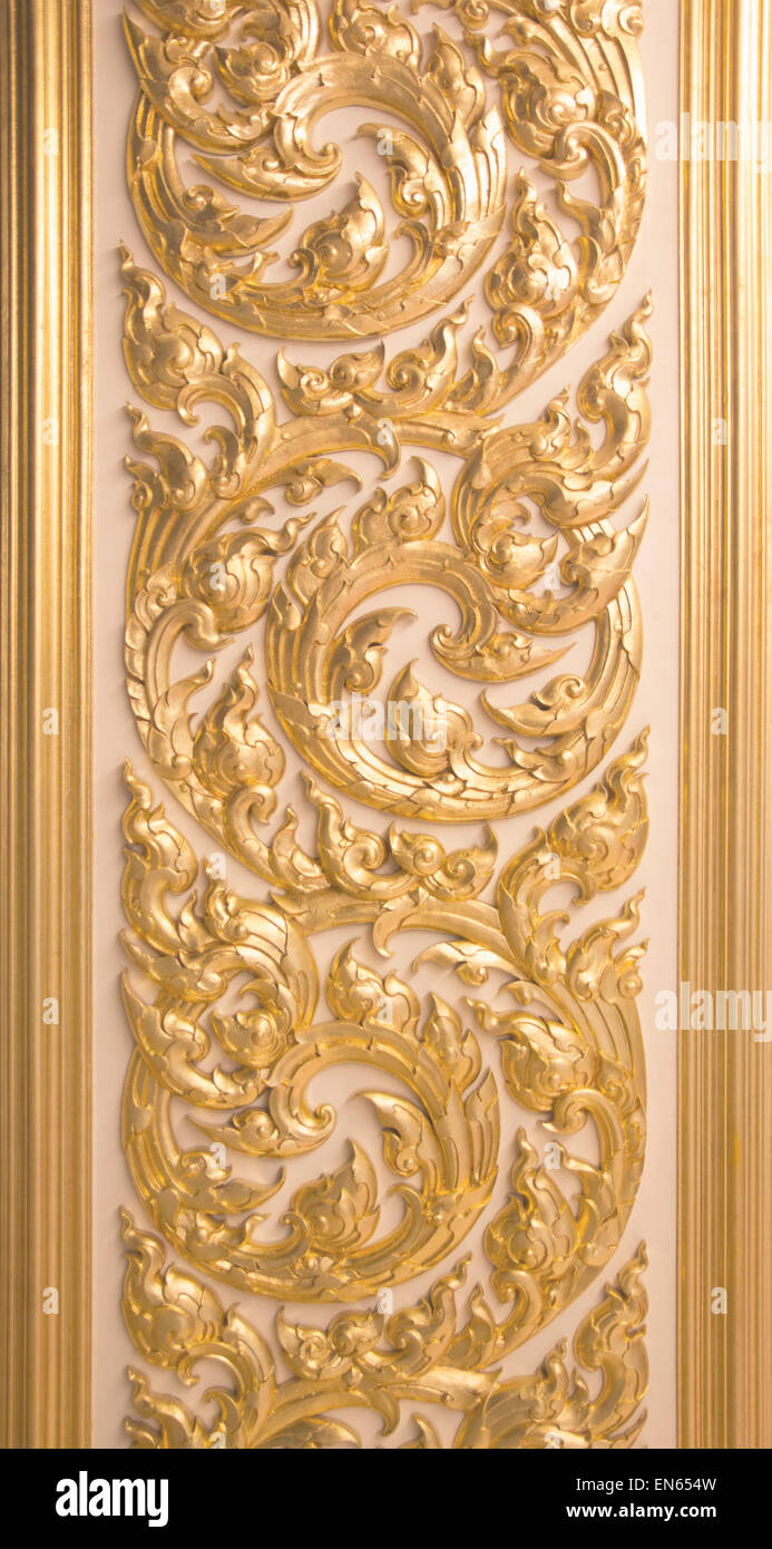 Pauta de tallado de madera de estilo tailandés Foto de stock
