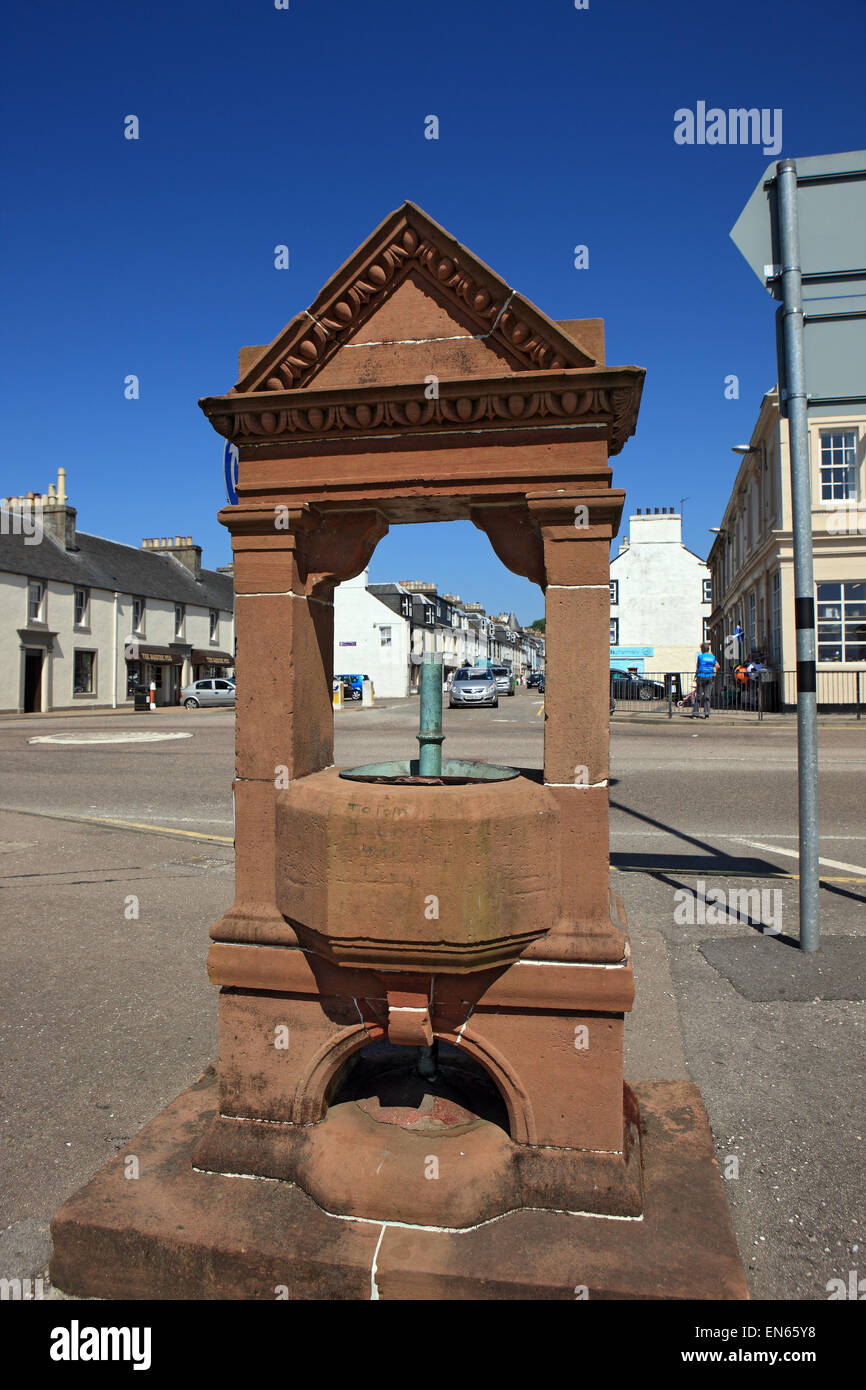 Fuente conmemorativa en el oeste de Escocia, aldea de Lochgilphead para Dr. Alexander Rodger Fraser buques cirujano. Foto de stock