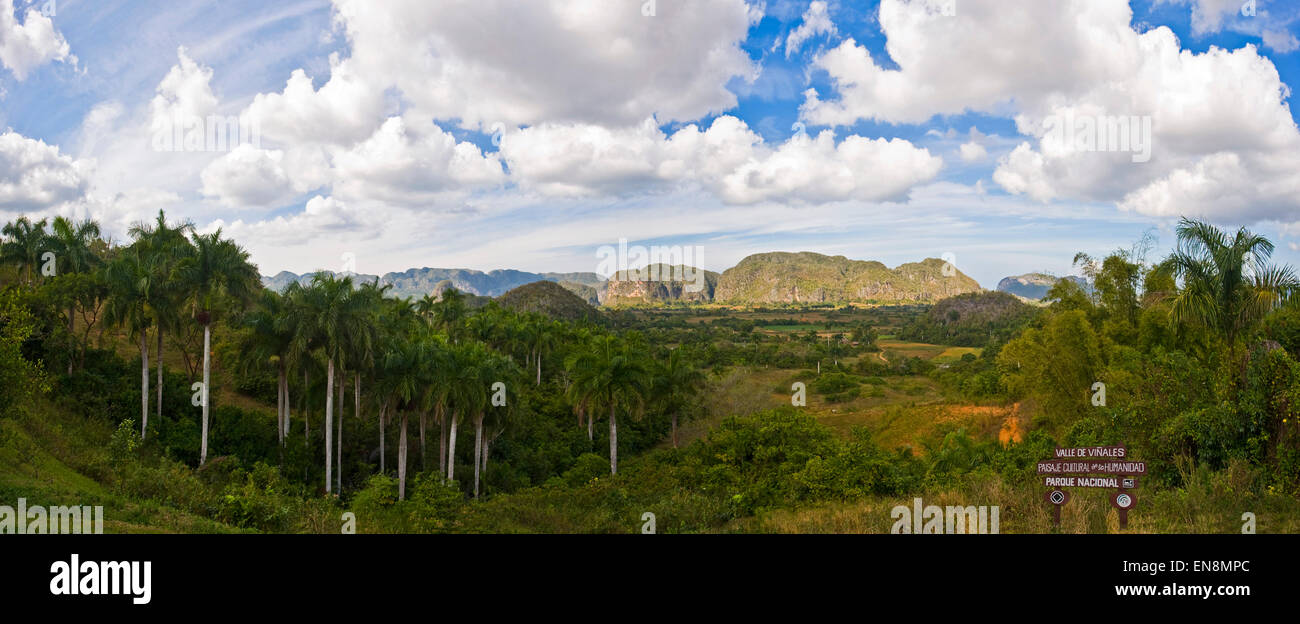 Panorámicas horizontales del impresionante paisaje de Viñales. Foto de stock