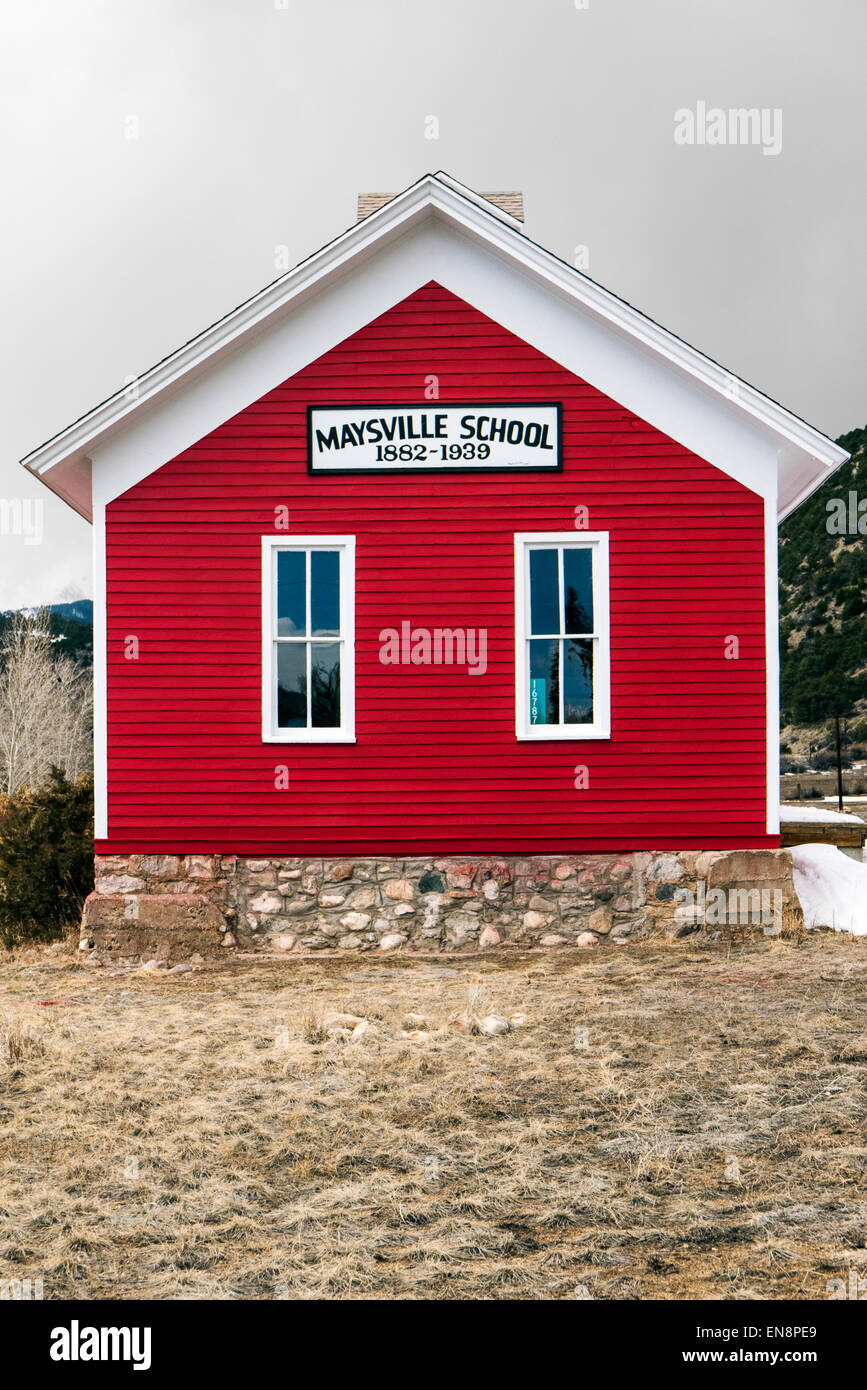 Un aula escolar Maysville, Registro Nacional de Lugares Históricos, en el centro de Colorado, EE.UU. Foto de stock