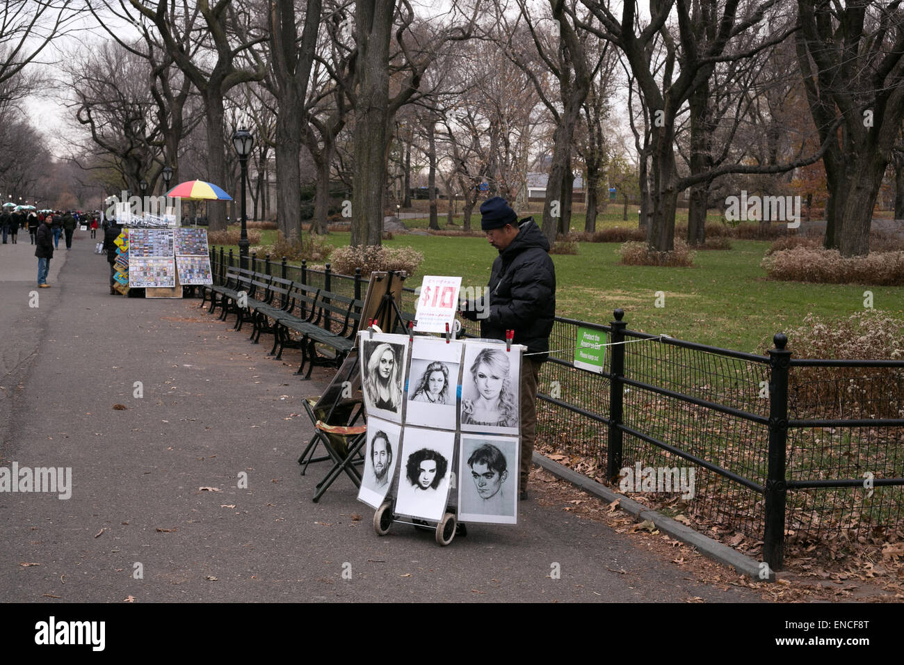 Un retratista, Central Park, la ciudad de Nueva York. Foto de stock