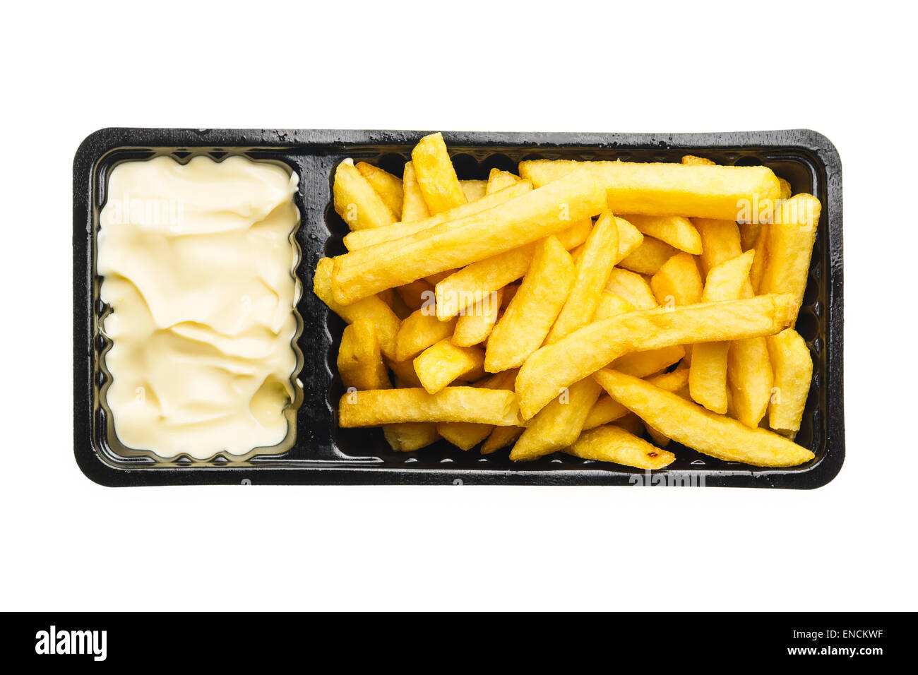 Patatas fritas con mayonesa, papas fritas de comida rápida típica en los Países Bajos y Bélgica. También llamado patat satisfechas. Foto de stock