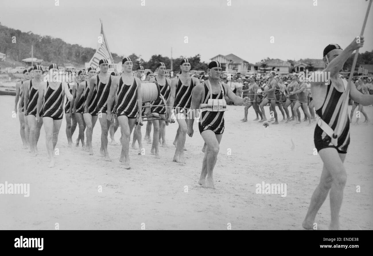 Surf salvavidas de marzo pasado de Burleigh Heads 1935 ca Foto de stock