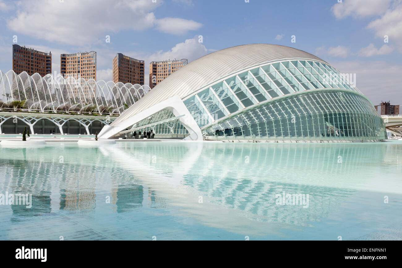 La ciudad de Las Artes y las Ciencias, el hemisférico, Valencia, España Foto de stock