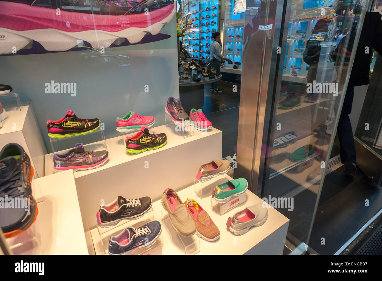 Marca de zapatos popular fotografías e imágenes de alta resolución - Alamy
