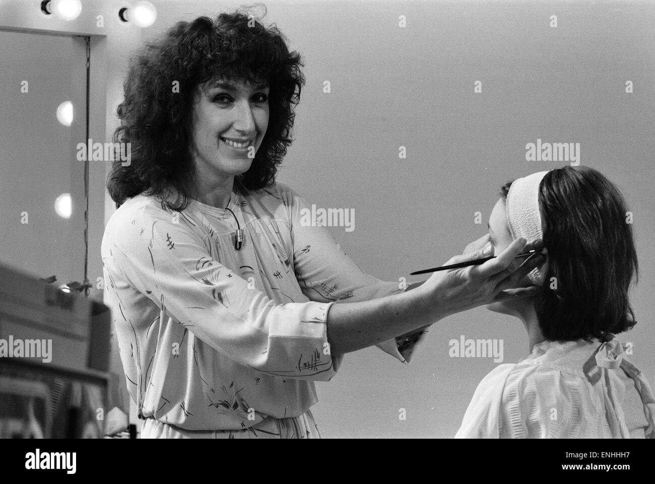 Barbara Daly, Lady Diana Spencer, Maquillador, 28 de junio de 1981. Foto de stock