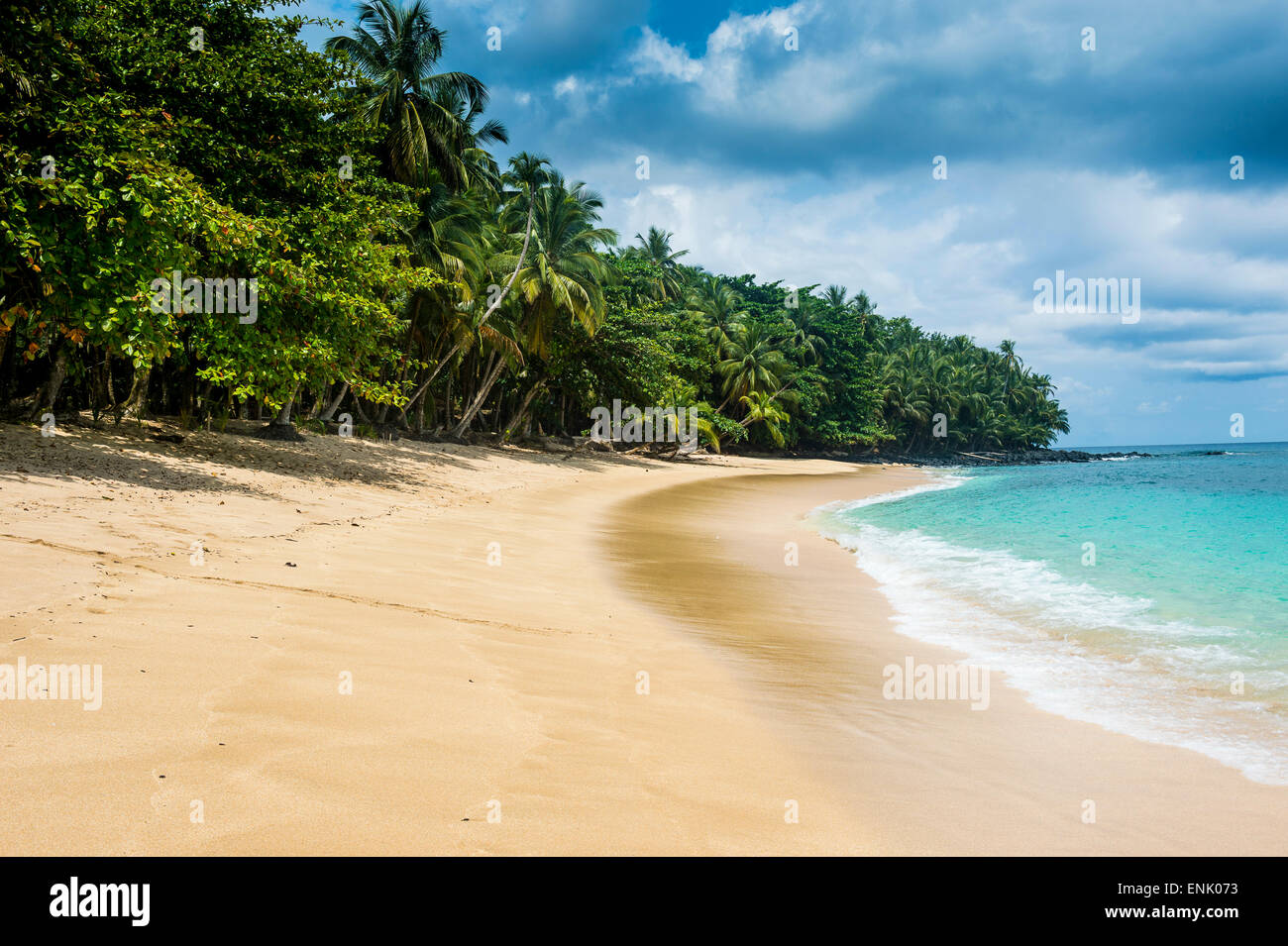 Banana beach, Reserva de la Biosfera por la UNESCO, Príncipe, Santo Tomé y Príncipe, el Océano Atlántico, África Foto de stock