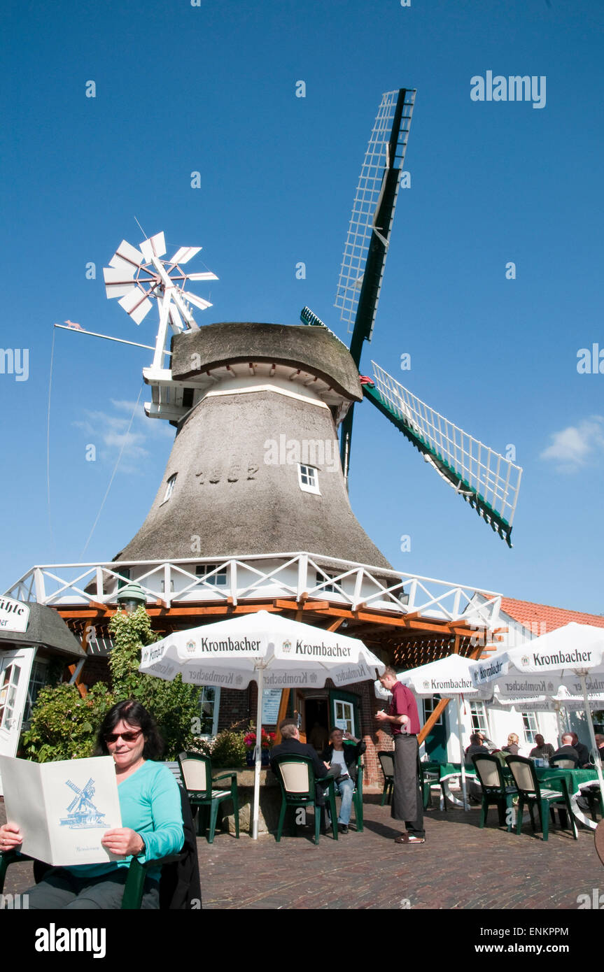 Restaurante windmill, Norderney, isla del Mar del Norte, Ostfriesland, Baja Sajonia, Alemania Foto de stock