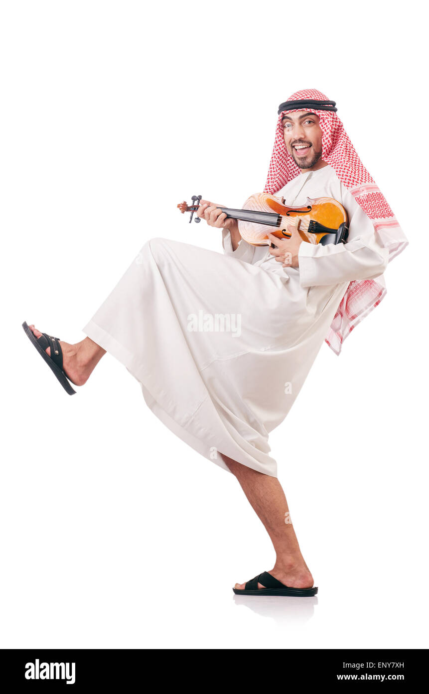 Hombre tocando el violín árabe aislado en blanco Fotografía de stock