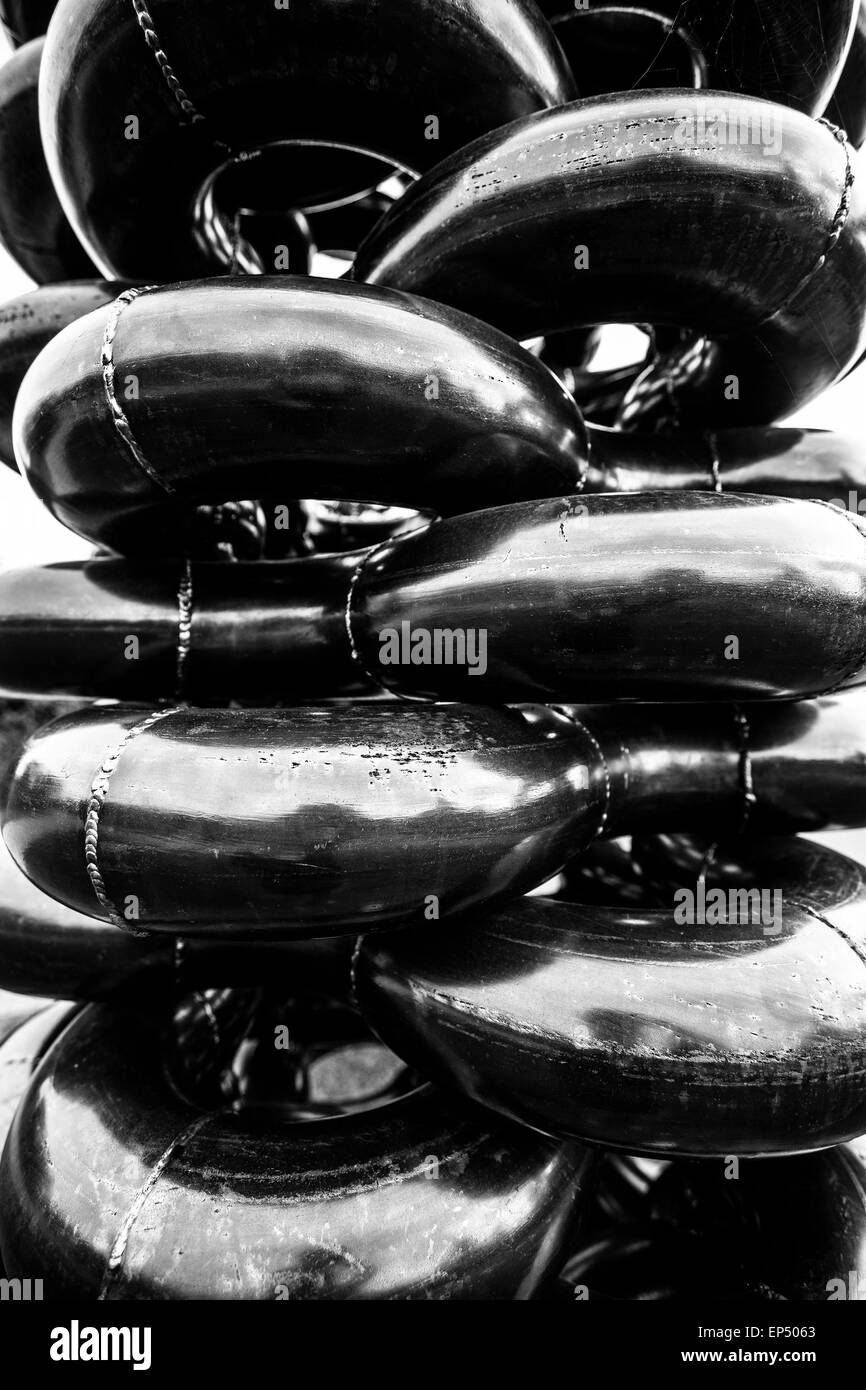 Antecedentes Los tubos de blanco y negro Foto de stock