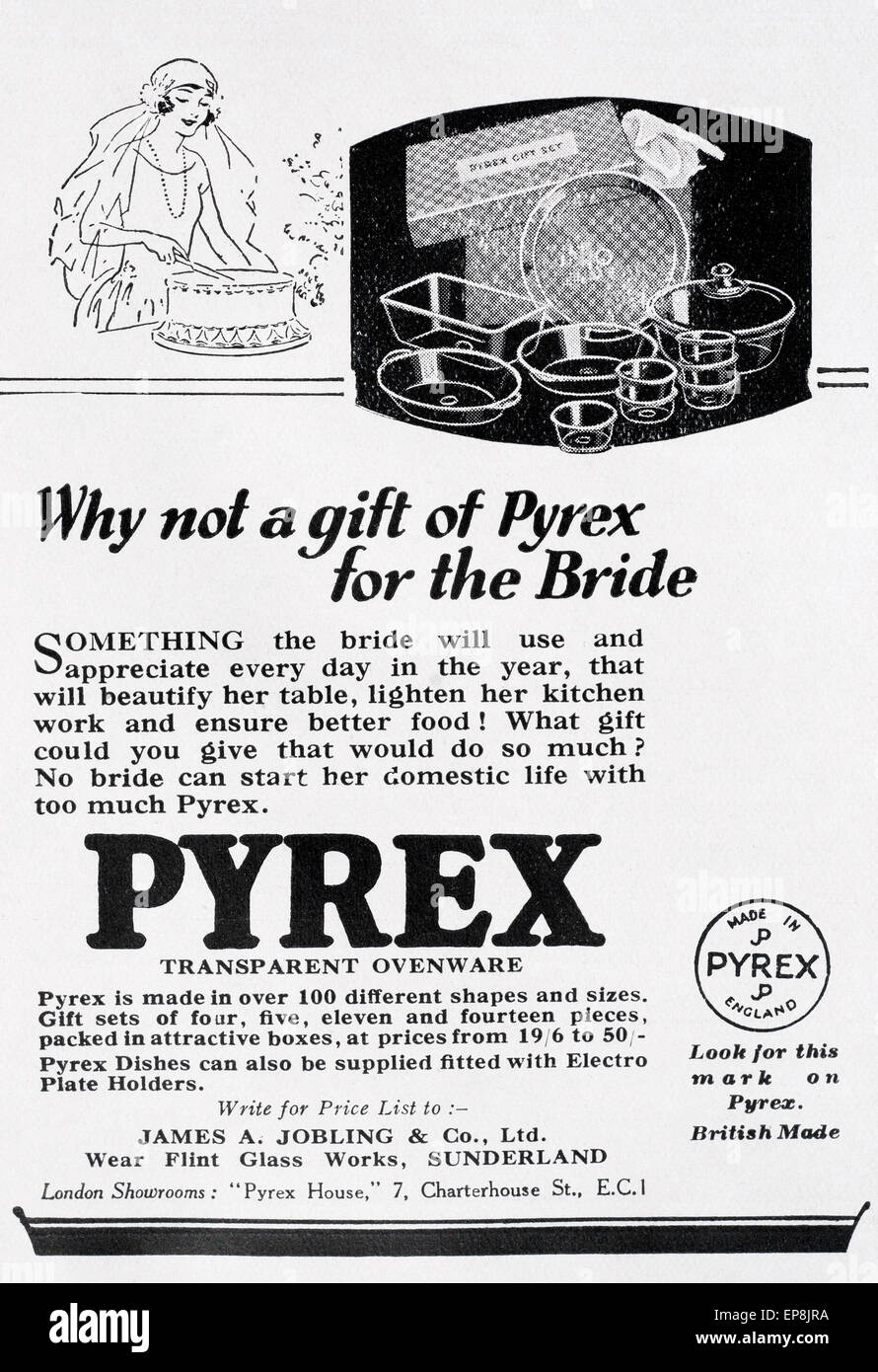 1920 / 1930 Anuncio para la "cocina" de Pyrex cuencos del inglés "Casas y  Jardines" revista Fotografía de stock - Alamy