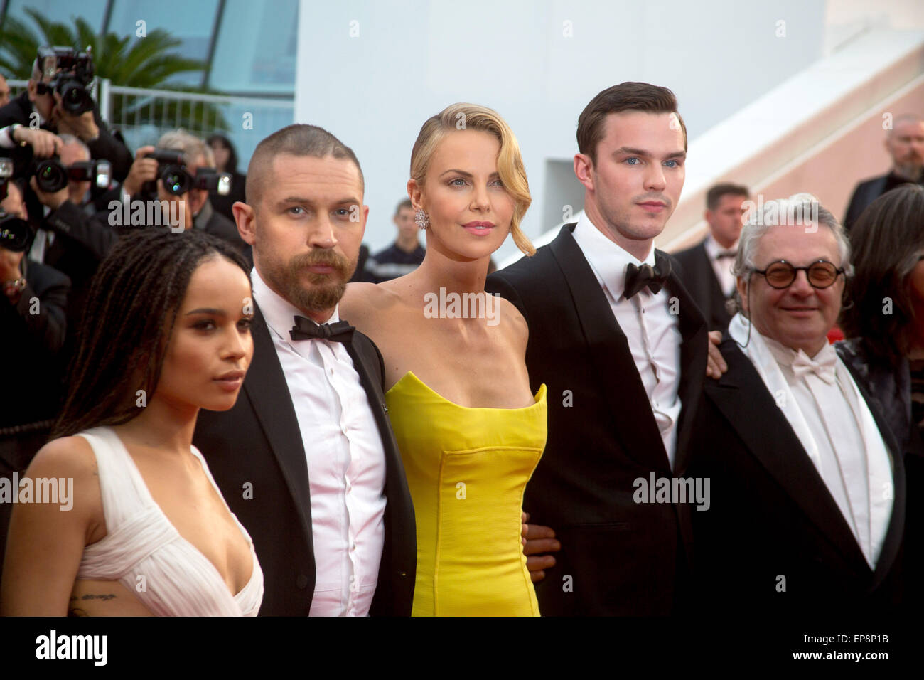Actores Zoe Kravitz, Tom Hardy, Charlize Theron, Nicholas Hoult y director  George Miller asistir al estreno de Mad Max: Fury Road, en el 68º Festival  de Cannes anual en el Palais des
