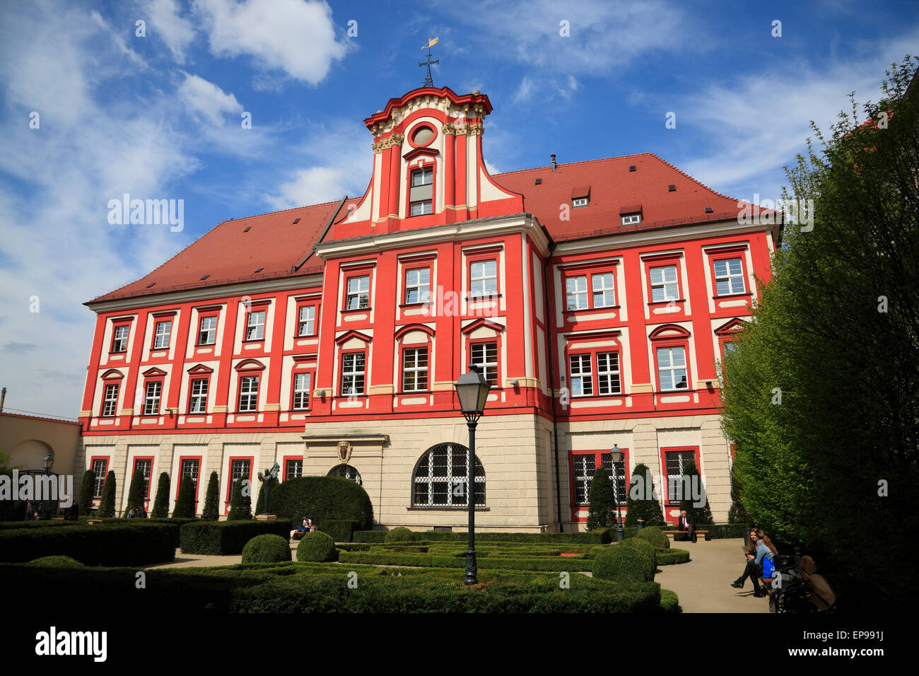 Nacional Ossolinski Bibliothek, Wroclaw, Silesia, Polonia, Europa Foto de stock