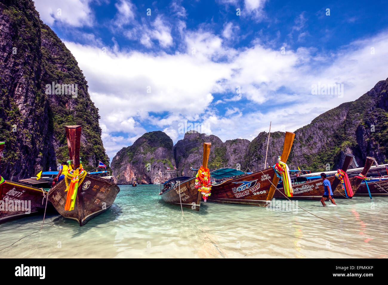 Asia. Tailandia. Koh Phi Phi Island. Bote de cola larga. Foto de stock