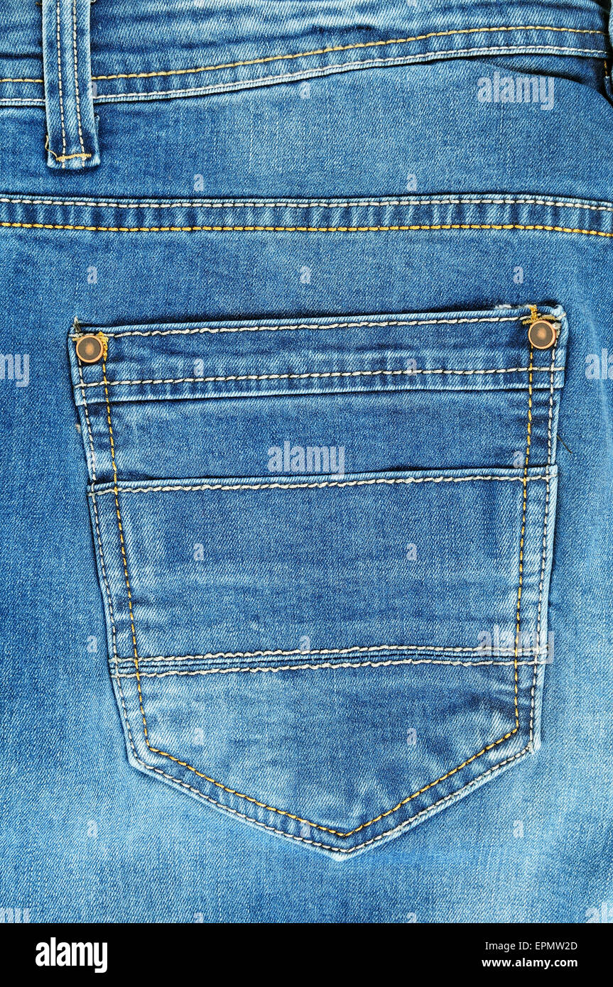 Detalle trasero de los pantalones para hombres en color azul claro Fotografía de stock - Alamy