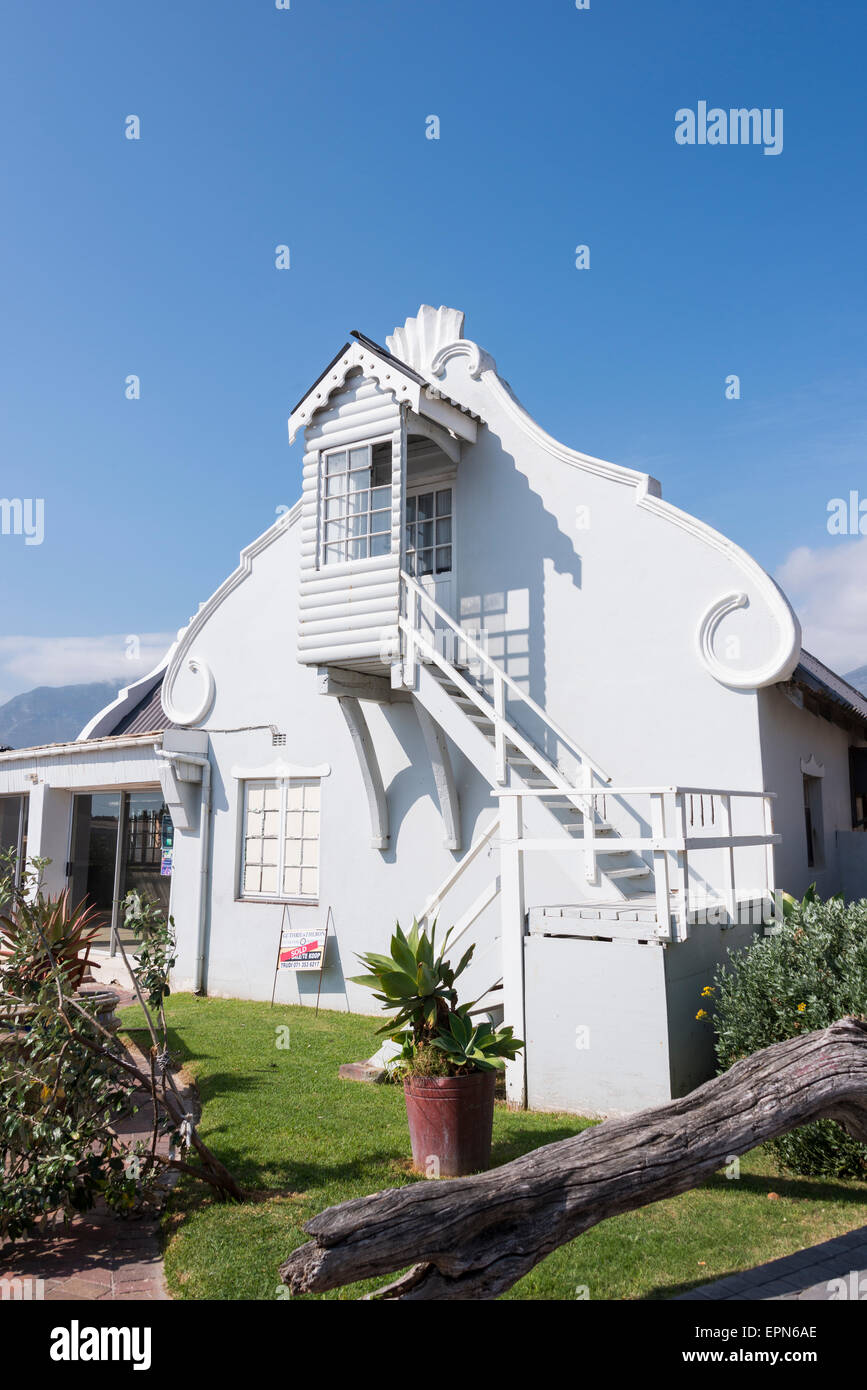 Casa de vacaciones de estilo holandés, Pringle Bay, Región de Overberg, Provincia del Cabo Occidental, República de Sudáfrica. Foto de stock