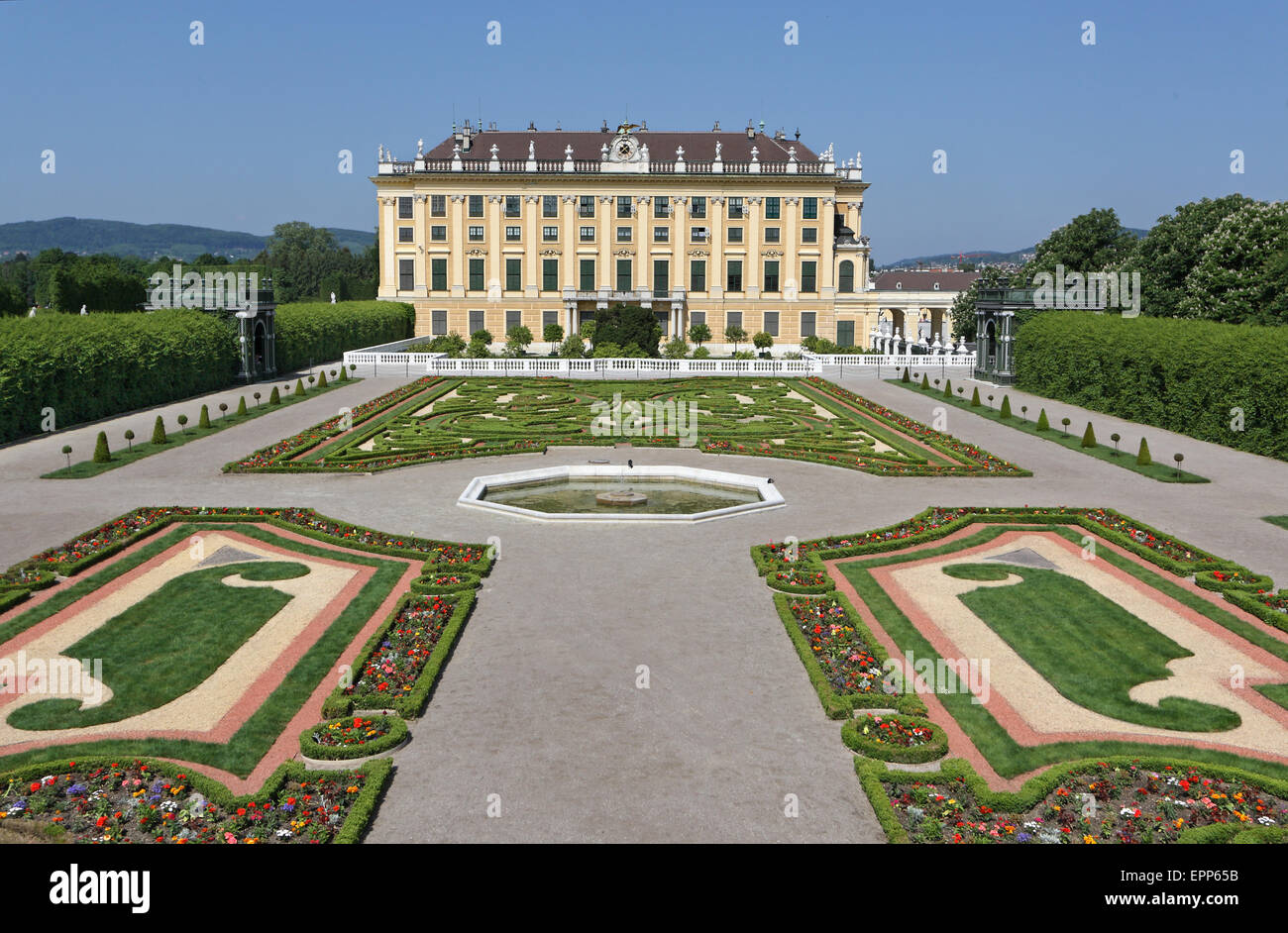 Schloss Schonbrunn y jardines, Viena, Austria Foto de stock