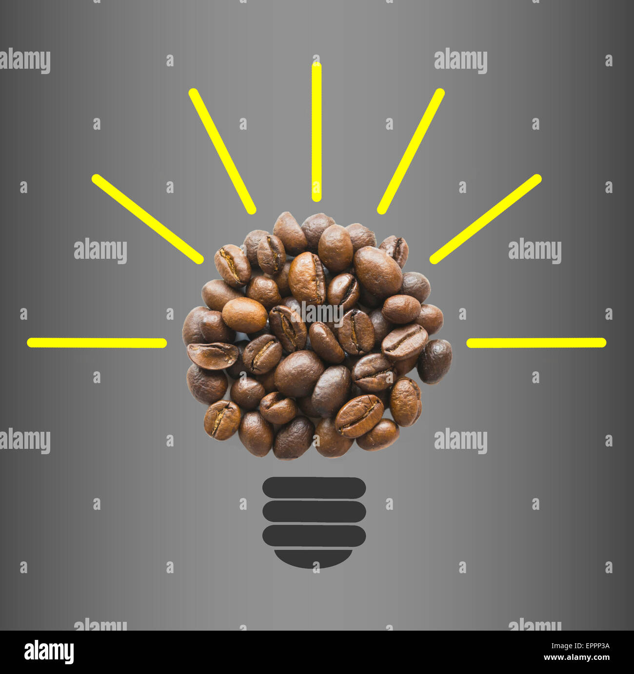 Los granos de café son tan dispuestos en forma abstracta y lámpara de rayos  saliendo significando Idea bombilla Fotografía de stock - Alamy