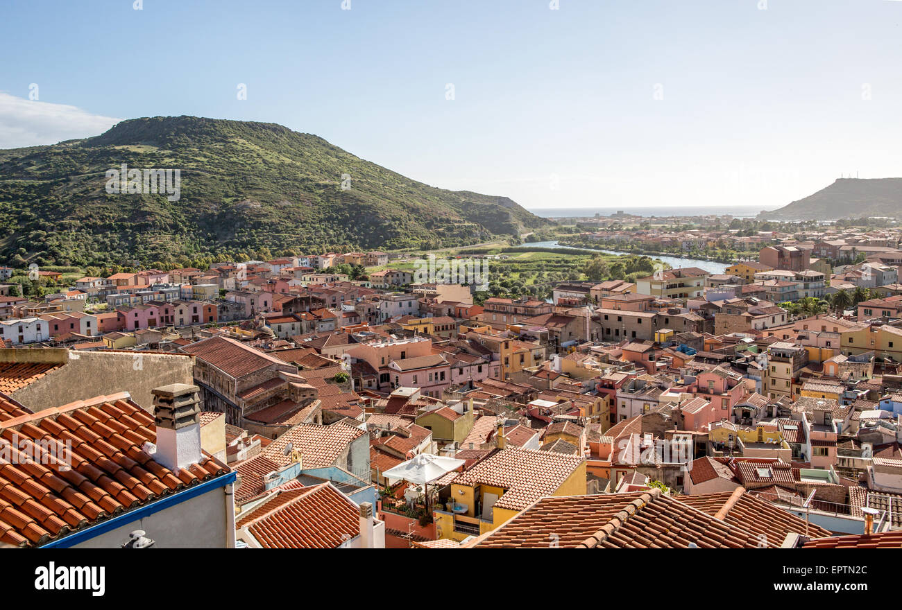 Ciudad Medieval de Bosa Cerdeña Italia Foto de stock