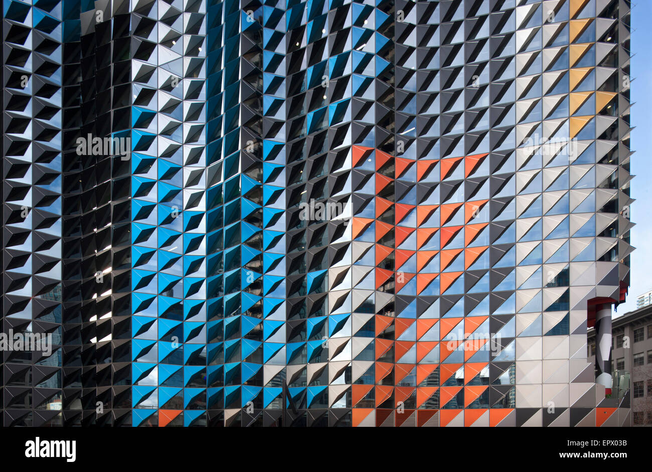 Fachada de edificio académico Swanston, RMIT Diseño Hub, Royal Melbourne Institute of Technology, Melbourne, Australia. Foto de stock