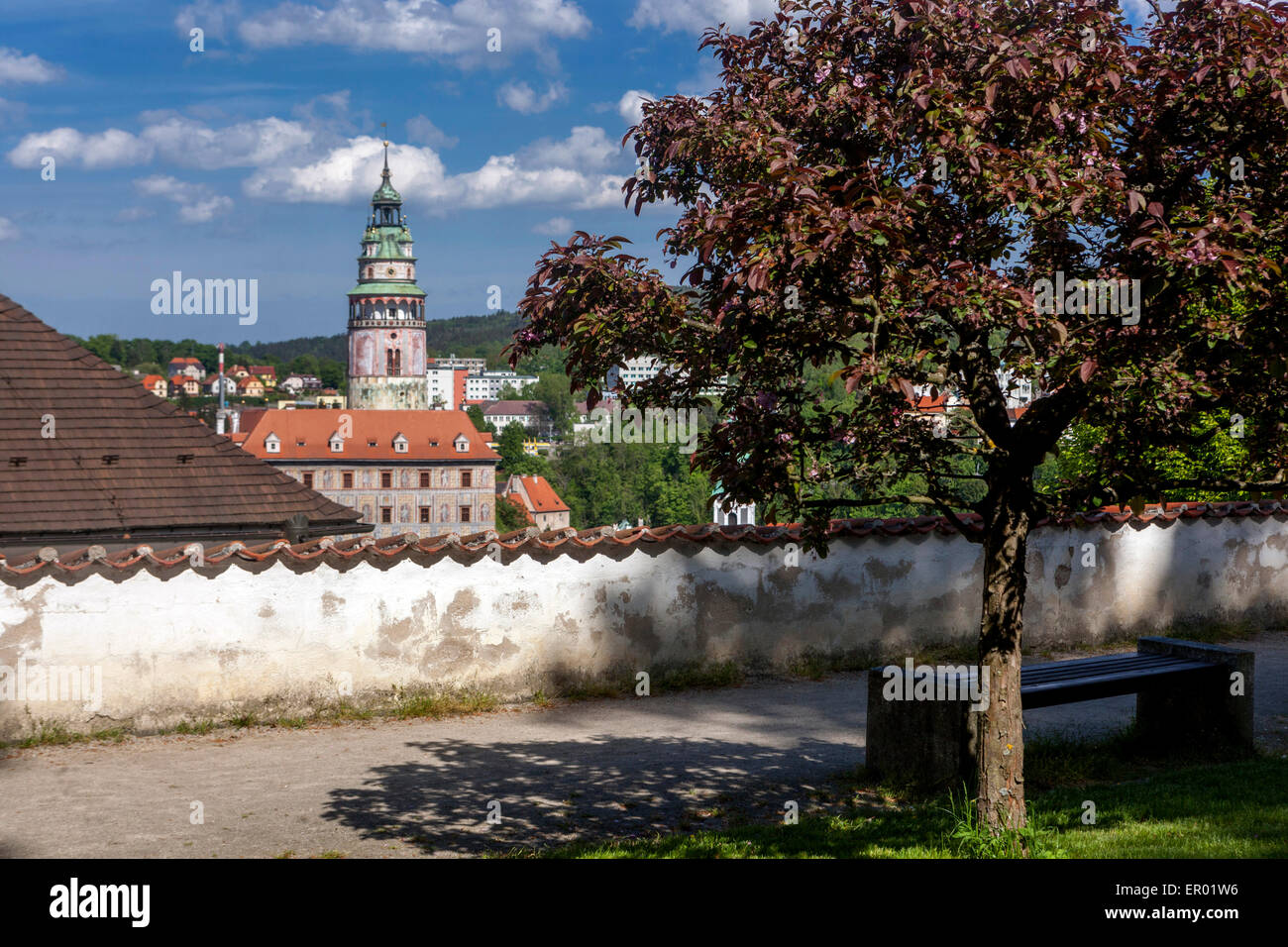 Cesky Krumlov Castle Garden View, República Checa Patrimonio de la Humanidad, Foto de stock