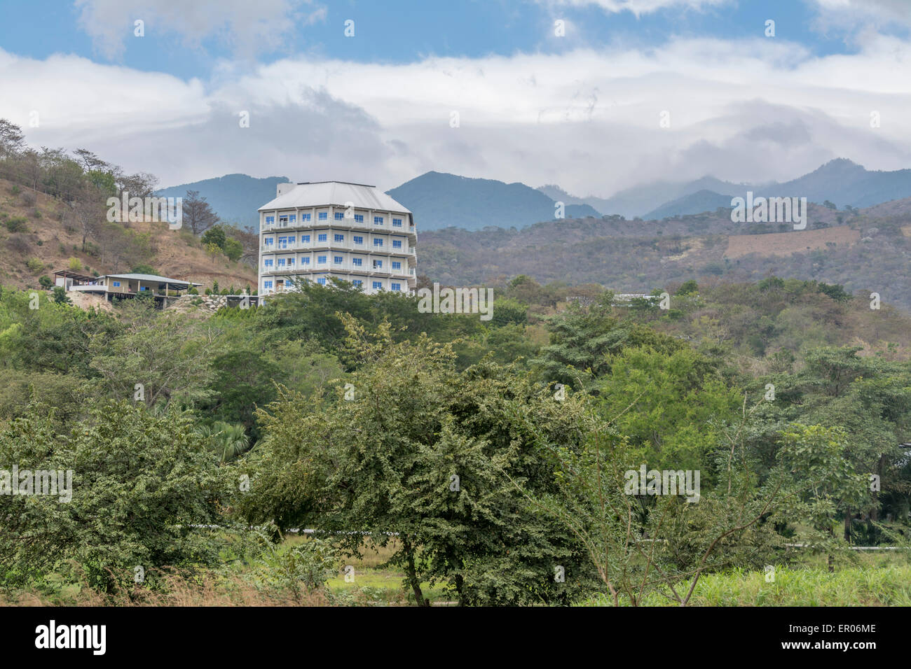 Hospital construido por un ministerio cristiano en Zacapa Guatemala
