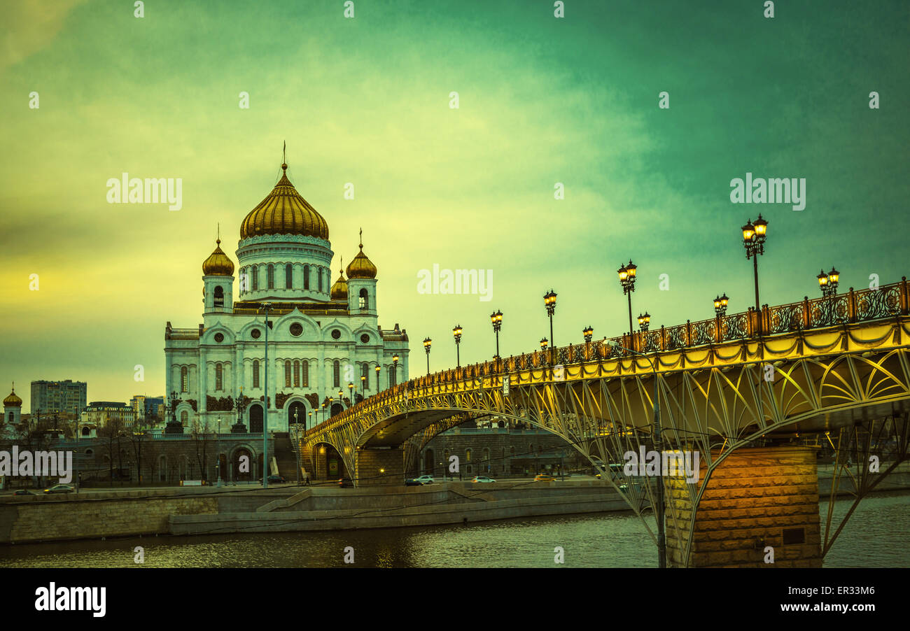 Imagen de estilo retro de la Catedral de Cristo Salvador de Moscú, Rusia Foto de stock