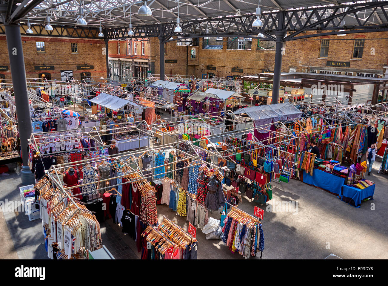 Old spitalfields market is a covered market in spitalfields fotografías