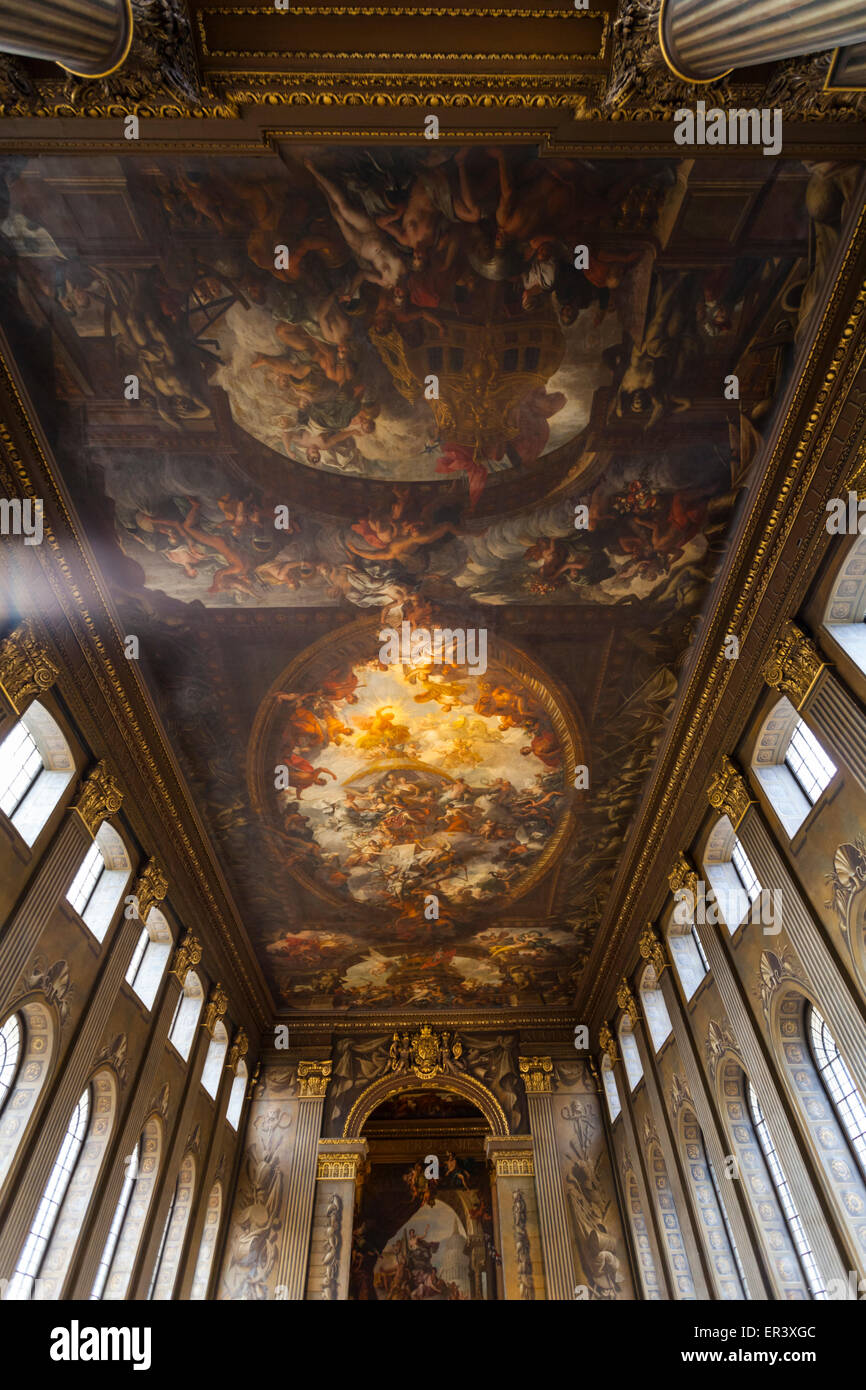 El vestíbulo pintado el techo, el Old Royal Naval College, Royal Borough of Greenwich, Londres Foto de stock