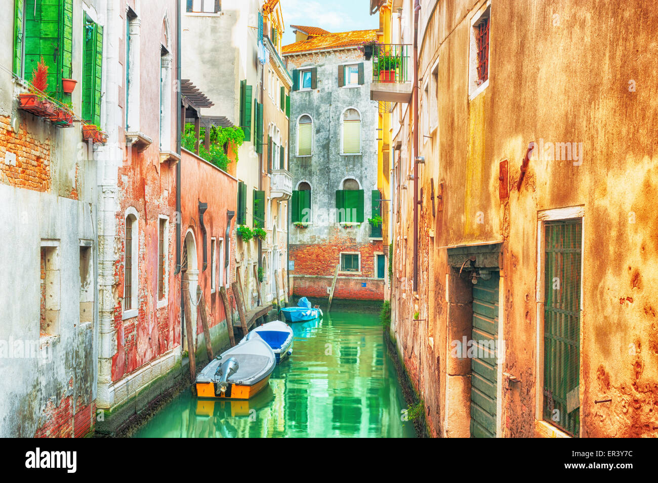 HDR - estrecho canal de Venecia, Italia. Foto de stock