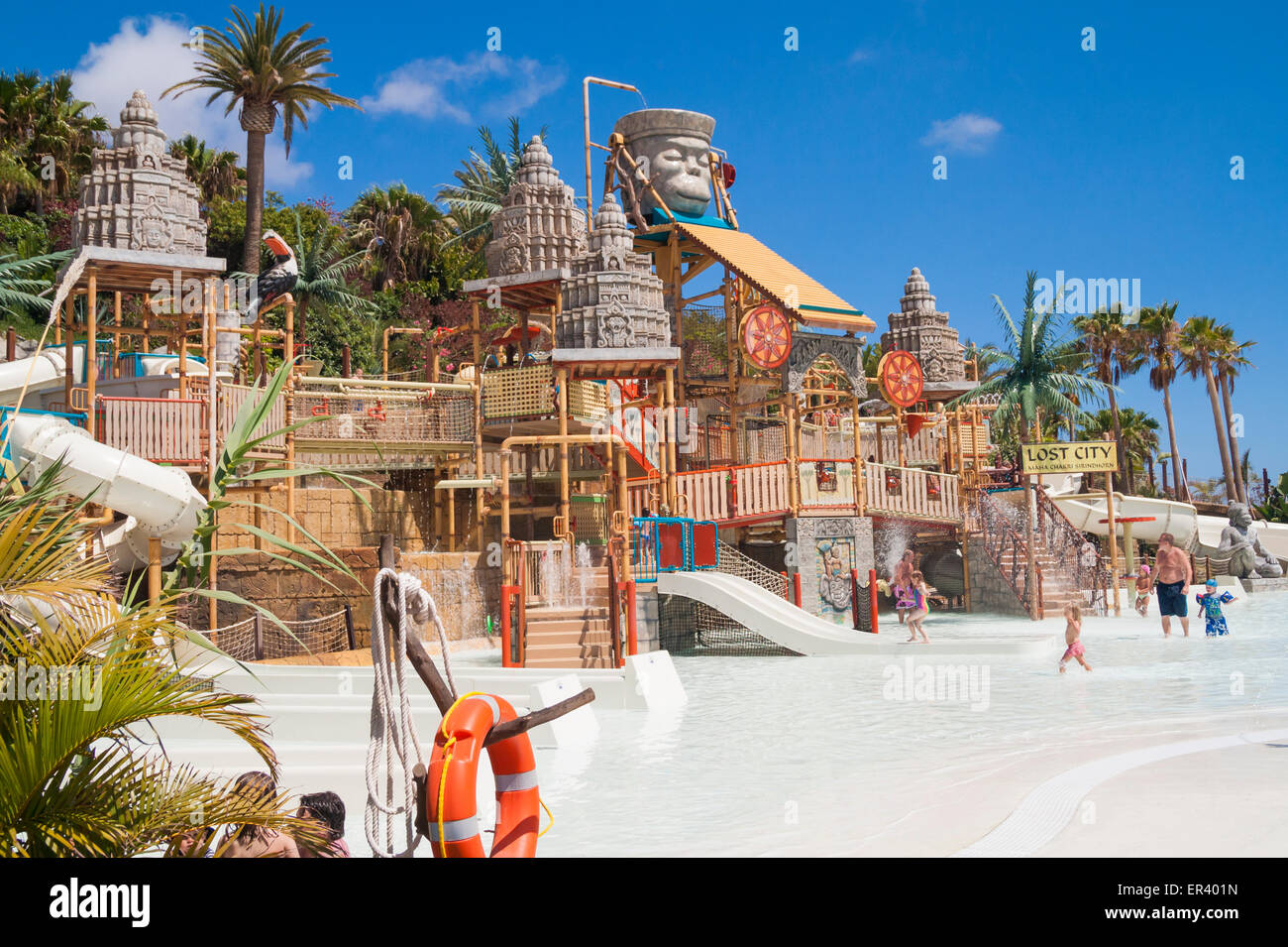 El parque acuático Siam Park, cerca de Playa de Las Américas, en Tenerife,  Islas Canarias, España Fotografía de stock - Alamy