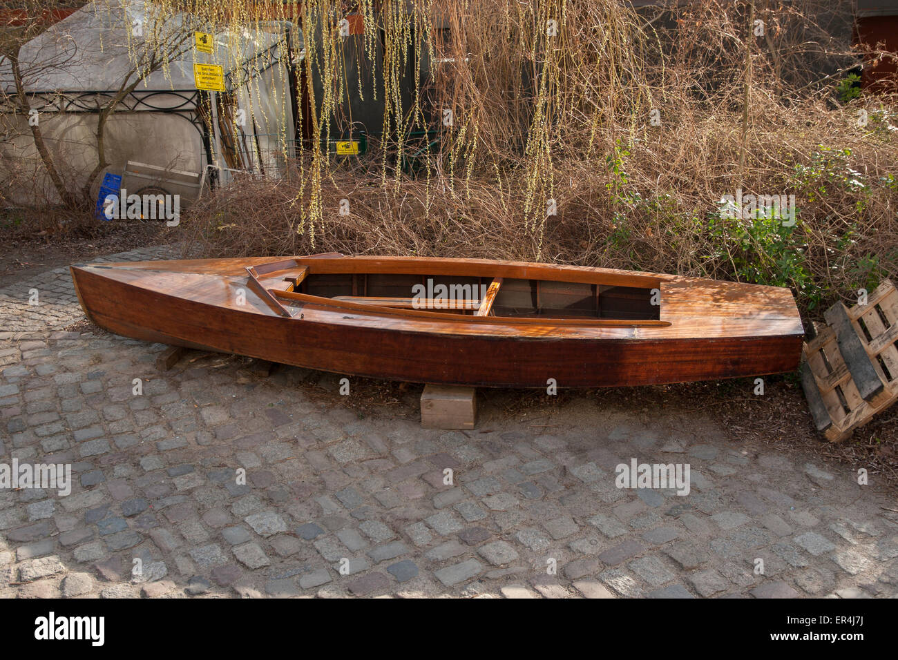 Barco de madera Berlin Alemania Foto de stock