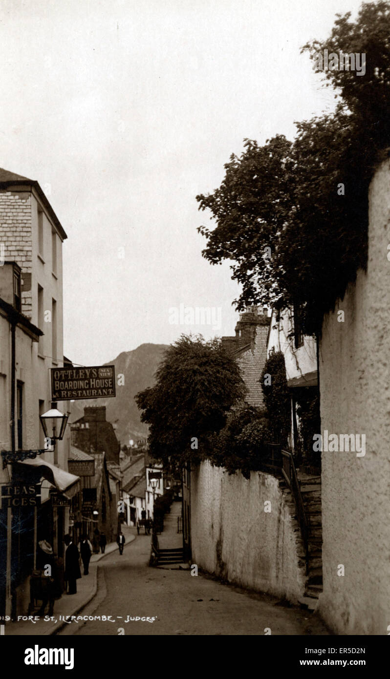 Calle Fore, Ilfracombe, Devon Foto de stock