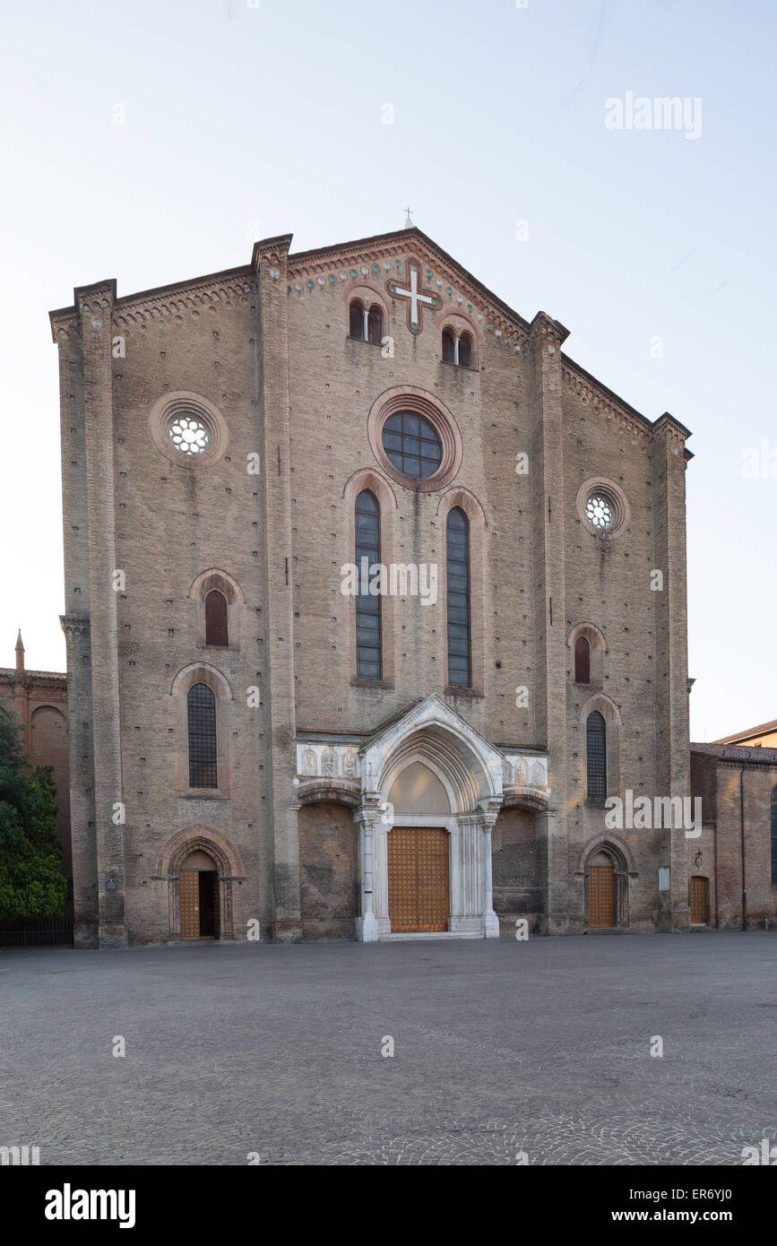La Basílica de San Francesco, Bolonia, Italia Fotografía de stock Alamy