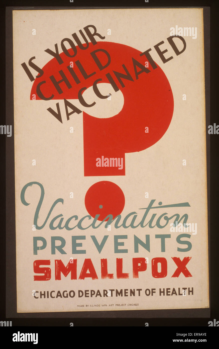 Es su niño vacunado la vacunación evita la viruela - Departamento de Salud de Chicago. Cartel para el Departamento de Salud de Chicago mostrando gran signo de interrogación rojo. Fecha entre 1936 y 1941. Foto de stock