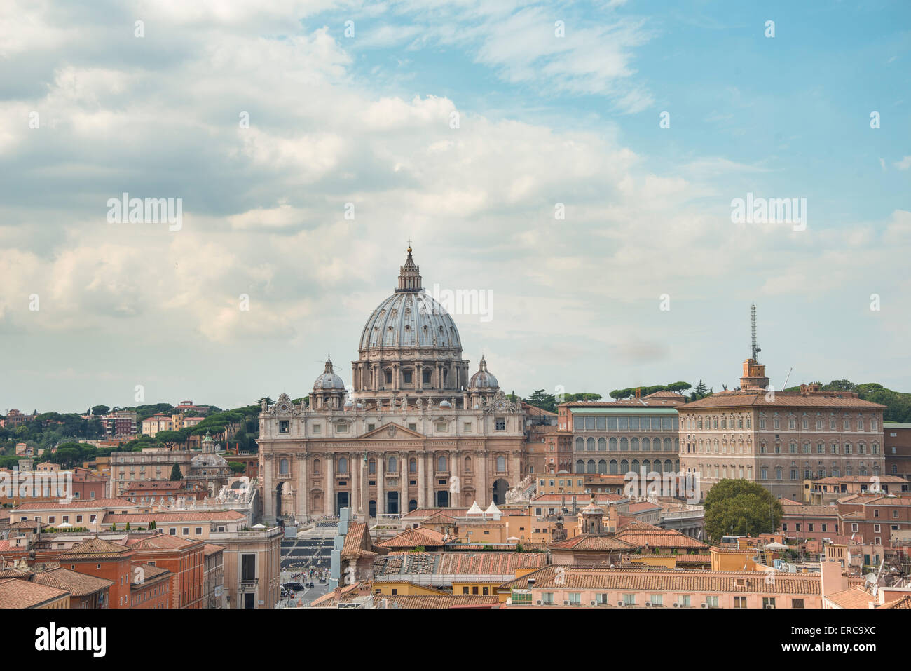 La Basílica de San Pedro y los Museos del Vaticano, Ciudad del Vaticano, Roma, Lazio, Italia Foto de stock