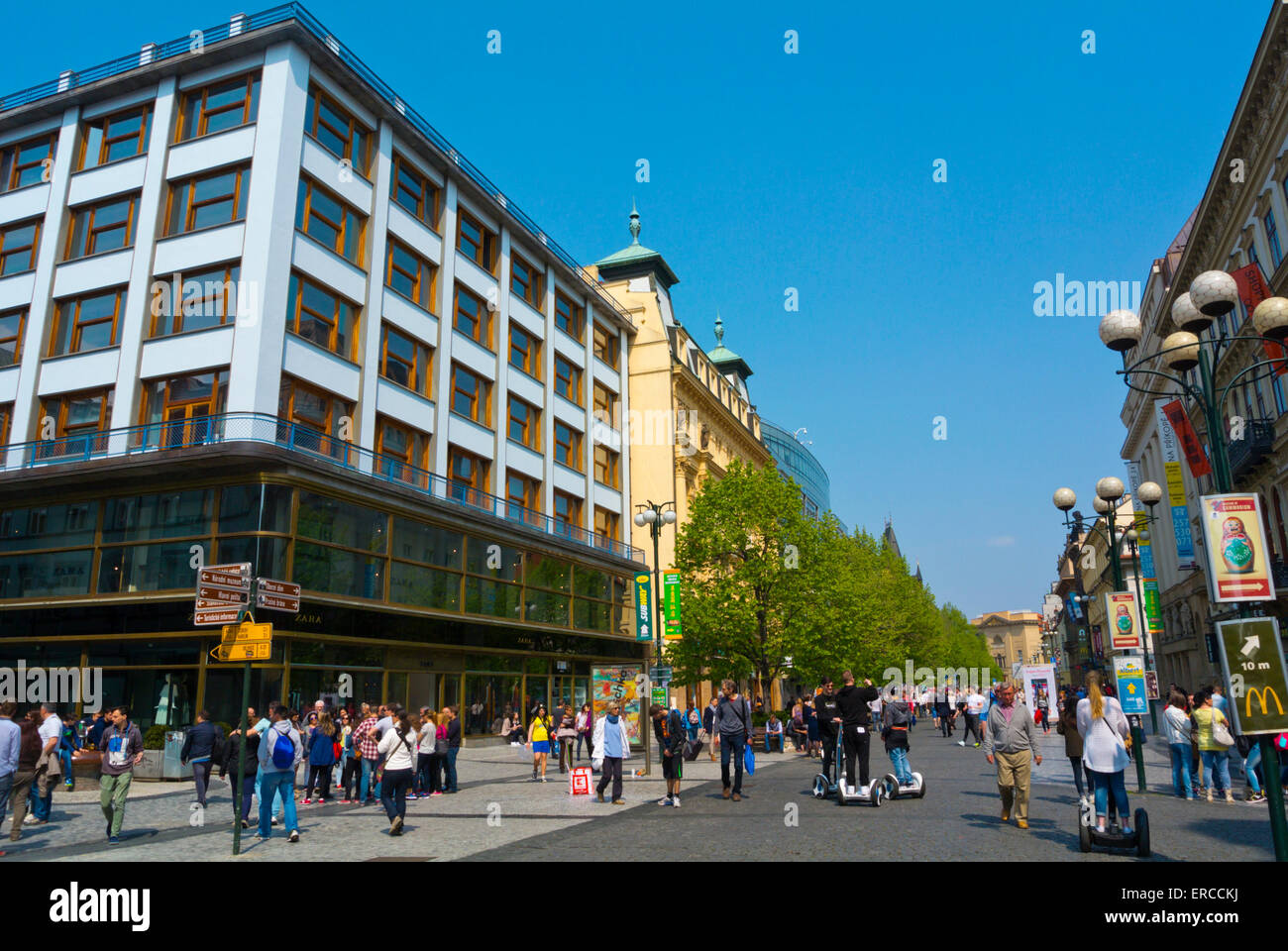 Na Prikope, la calle de tiendas, Praga, República Checa, Europa Fotografía  de stock - Alamy