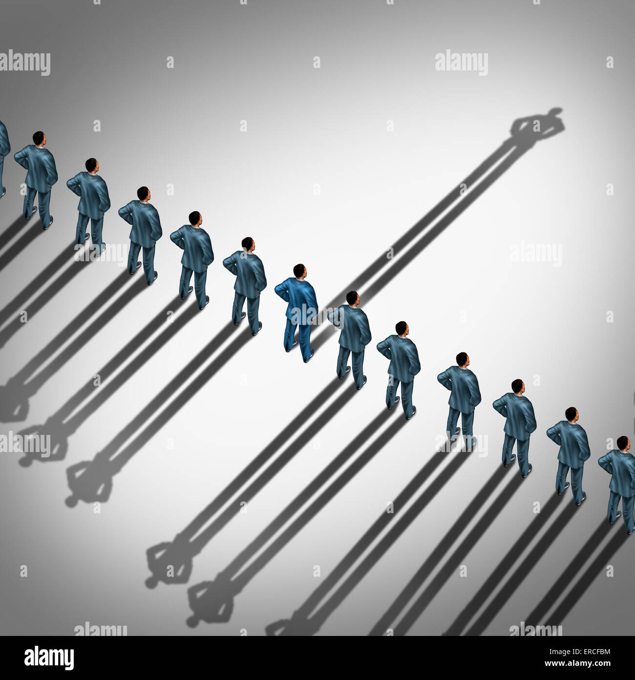 Pensamiento empresarial diferente y pensador independiente concepto y nuevo concepto de liderazgo o la individualidad como un grupo de personas que proyectan sombras con la sombra de un empresario que va en la dirección contraria, como un icono de negocios innovadora. Foto de stock