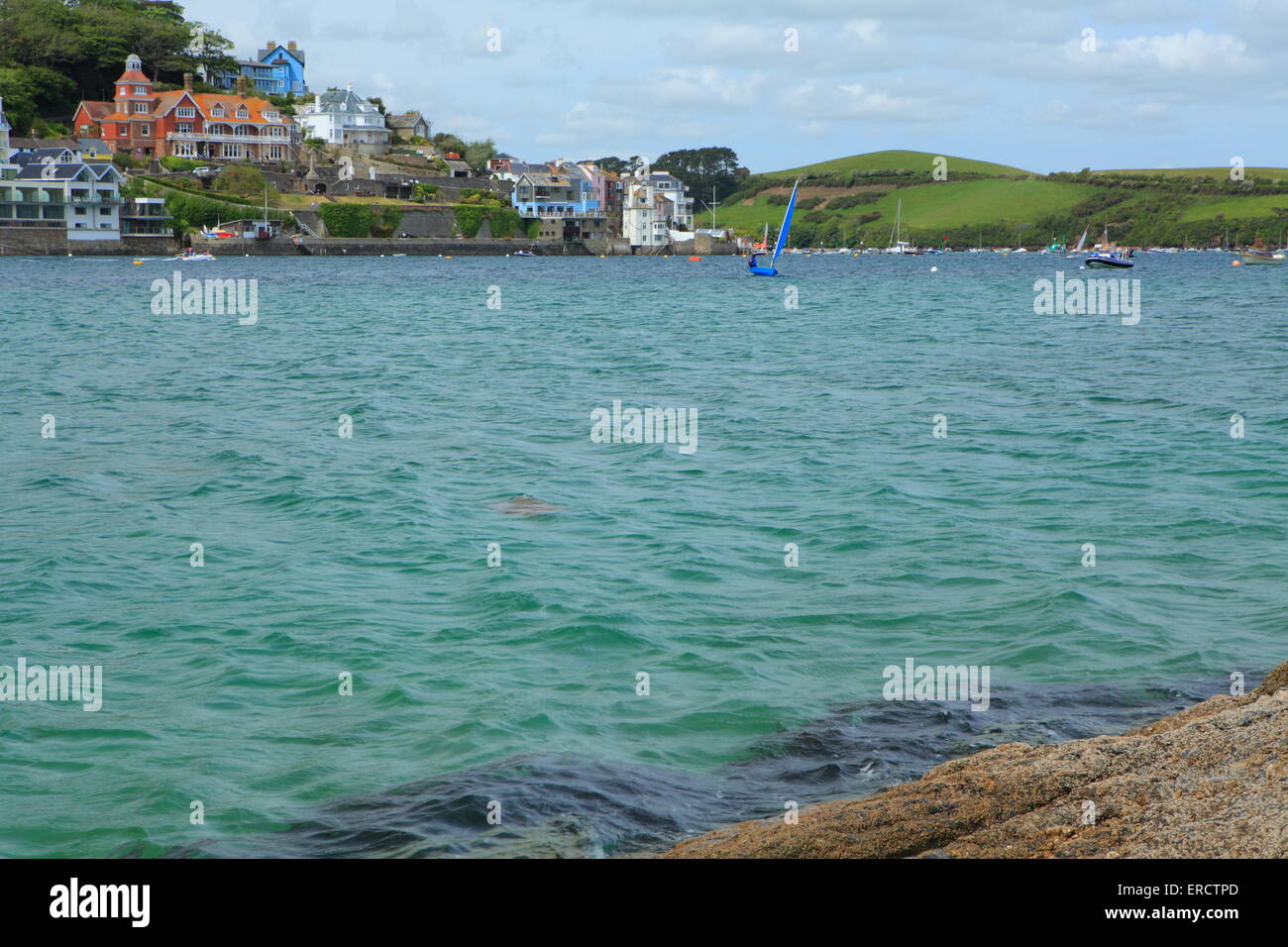 Salcombe vistos desde East Portlemouth, South Hams, Devon, Inglaterra, Reino Unido. Foto de stock